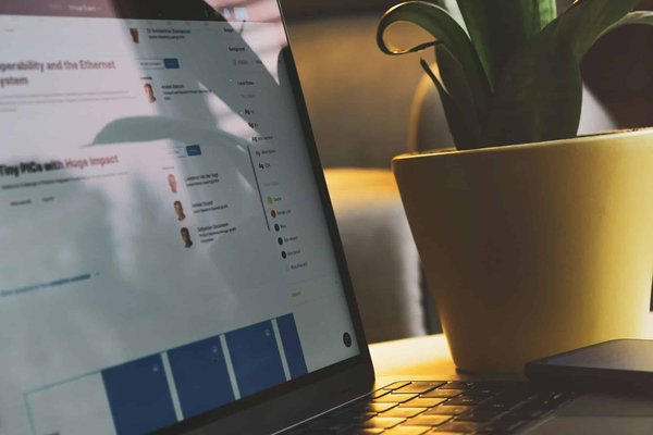 Trouver l'équilibre parfait entre SEO et SEM pour booster votre marketing digital